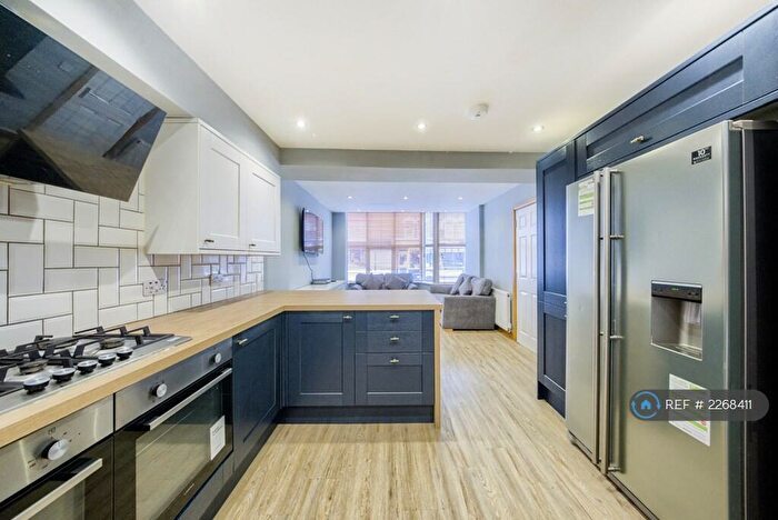 8 Bedroom Terraced House To Rent In Raddlebarn Road, Birmingham, B29