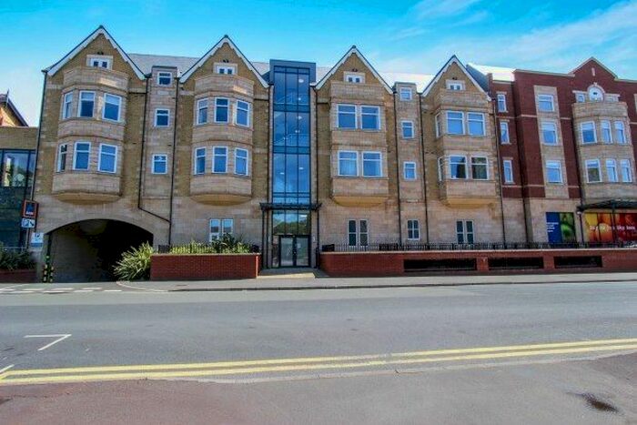 2 Bedroom Flat To Rent In St. Georges Road, Lytham St. Annes, FY8