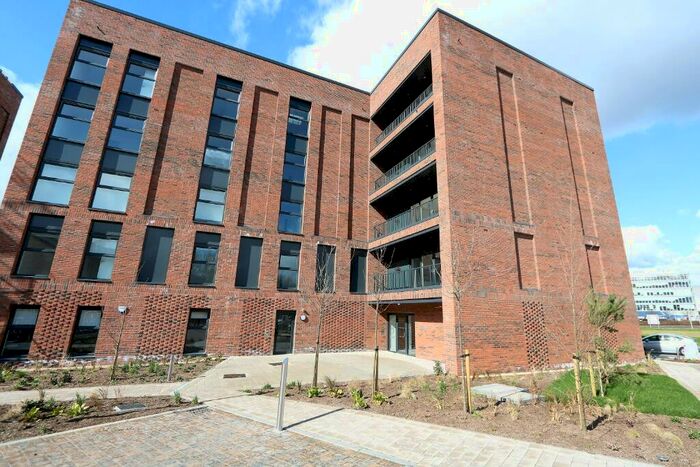 2 Bedroom Flat To Rent In Festival Court, Glasgow, G51