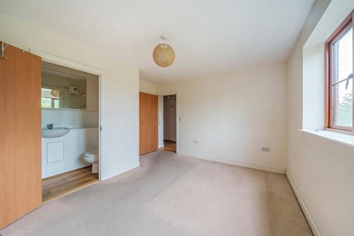 2 Bedroom Apartment To Rent In Vaughan House, Buckinghamshire, HP11