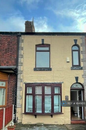 3 Bedroom Terraced House To Rent In Queen Square, Ashton-Under-Lyne, OL6