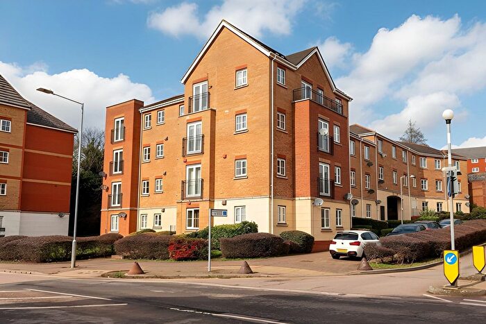 2 Bedroom Flat For Sale In Coniston Avenue, Purfleet-On-Thames, RM19