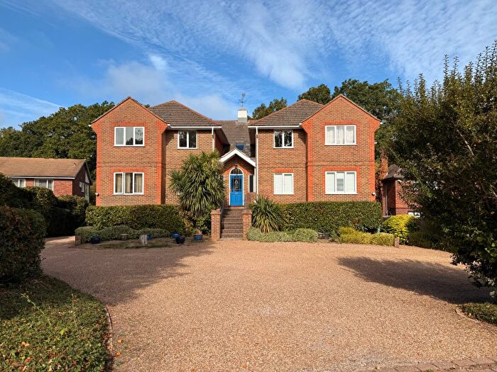 1 Bedroom Flat For Sale In St. Johns Road, St. Johns, Woking, GU21