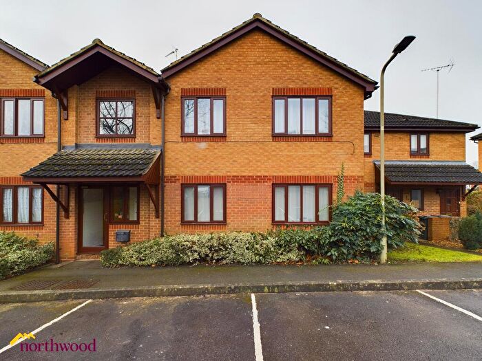 1 Bedroom Flat To Rent In Parklands, Banbury, OX16