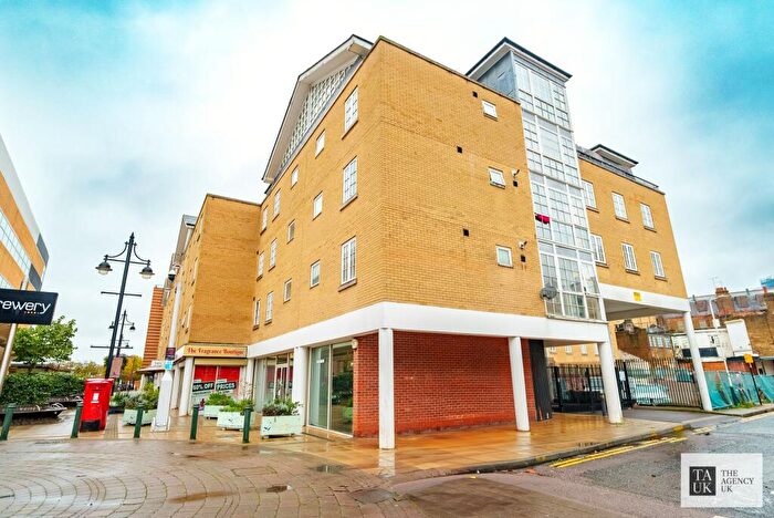 2 Bedroom Flat To Rent In Malt House Place, Romford, RM1