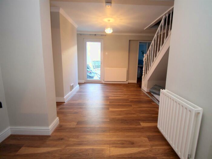 2 Bedroom House To Rent In Faversham Road, Beckenham, BR3