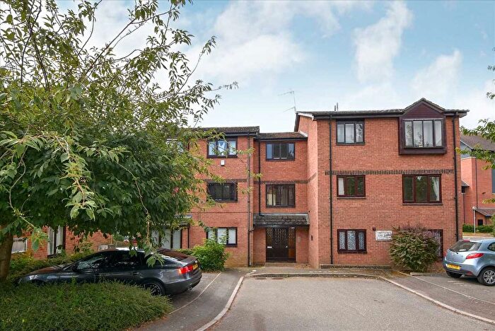 1 Bedroom Flat To Rent In Castle Mews, Wellingborough, Northants, NN8