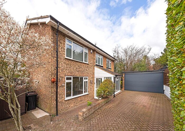 4 Bedroom Detached House For Sale In Ringwood Avenue, Orpington, BR6