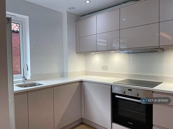 2 Bedroom Maisonette To Rent In Portland St, Bristol, BS2