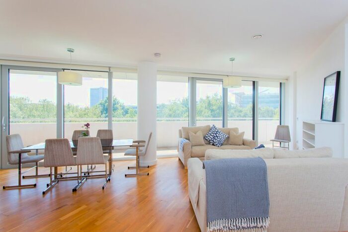 2 Bedroom Flat To Rent In Colonial Drive, Bollo Lane, London, W4