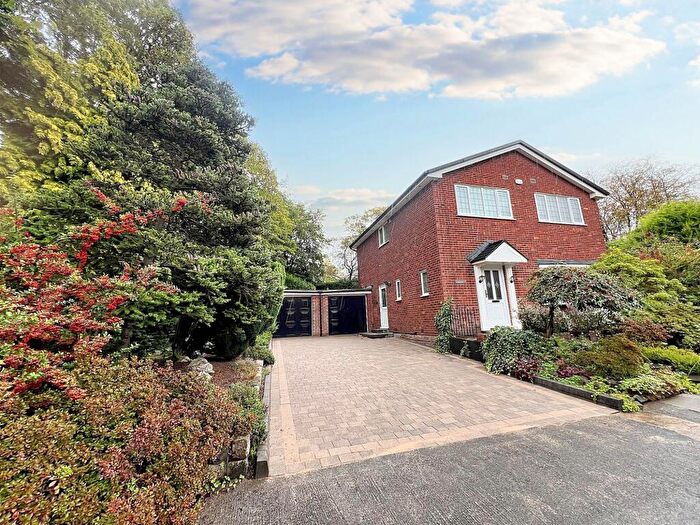 4 Bedroom Detached House For Sale In Glenart, Ellesmere Park, M30