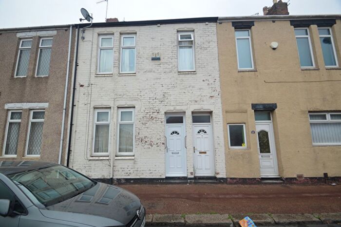 1 Bedroom Flat To Rent In Balmoral Terrace, Grangetown, Sunderland, SR2