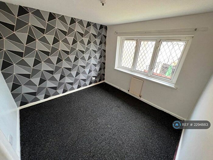 5 Bedroom Terraced House To Rent In Oakington Garth, Bransholme, Hull, HU7