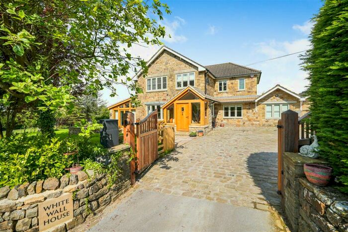 5 Bedroom Detached House For Sale In White Wall Lane, Felliscliffe, Harrogate, HG3