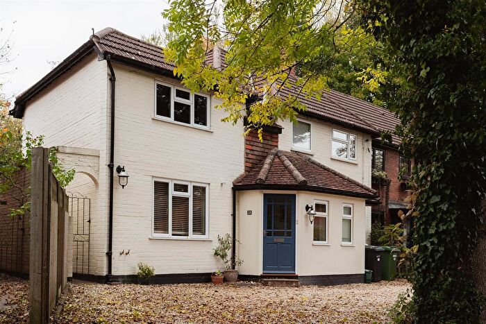 4 Bedroom Semi Detached House For Sale In Limeway Terrace, Dorking, RH4