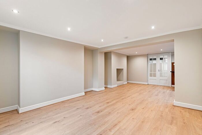1 Bedroom Flat For Sale In Saxon Street, Dover, Dover, CT17