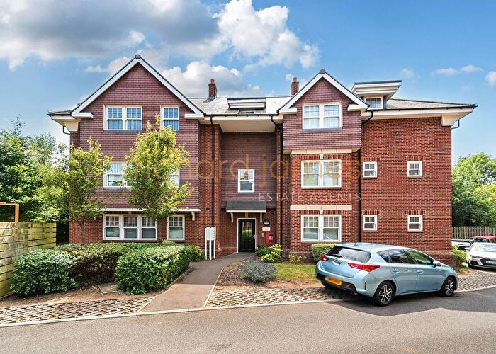 3 Bedroom Flat For Sale In Rosebery Place, Mill Hill, London, NW7