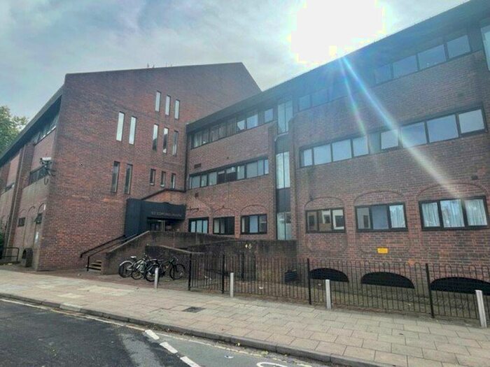 2 Bedroom Flat To Rent In Town Centre, IP4