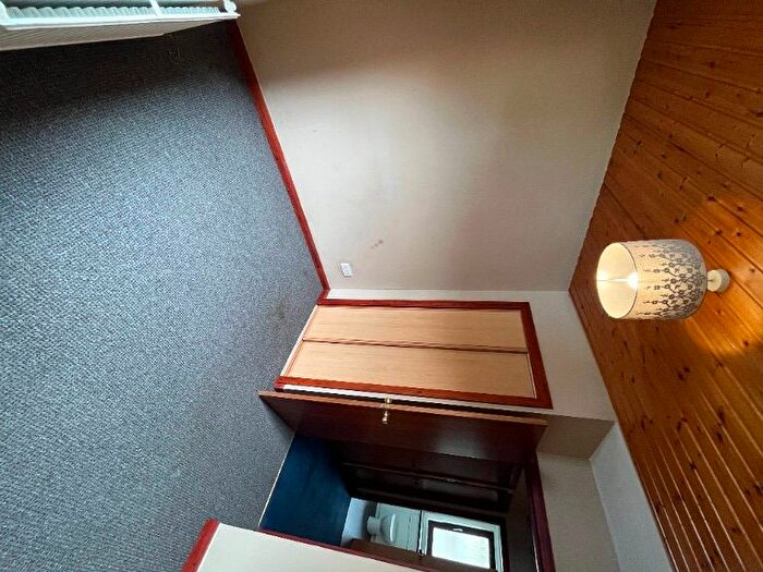 1 Bedroom Flat To Rent In The Kyles, Kirkcaldy, KY1