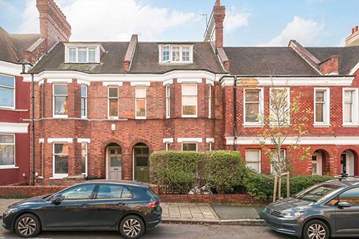 1 Bedroom Flat To Rent In Barcombe Avenue, Streatham Hill, SW2