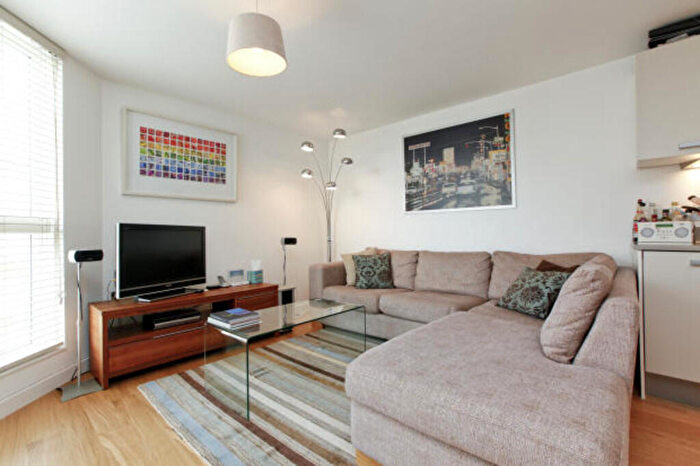 2 Bedroom Apartment To Rent In Eden House, Water Gardens Square, SE16