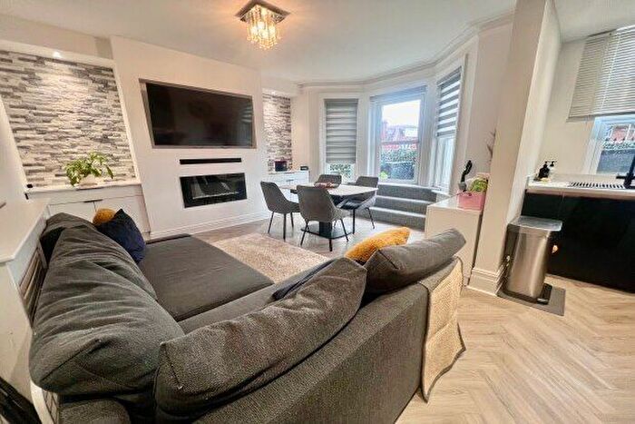 3 Bedroom Maisonette To Rent In Christchurch Road, Bournemouth, BH7