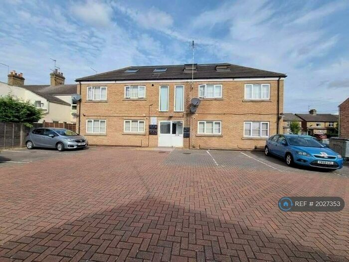 1 Bedroom Flat To Rent In High Street, Peterborough, PE2