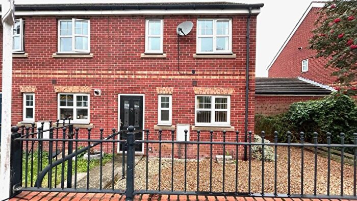 3 Bedroom End Of Terrace House To Rent In St. Lukes Road, Grimethorpe, Barnsley, South Yorkshire, S72