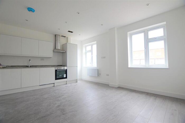 Studio To Rent In Ambassador House, Farnham Road, Slough, SL1