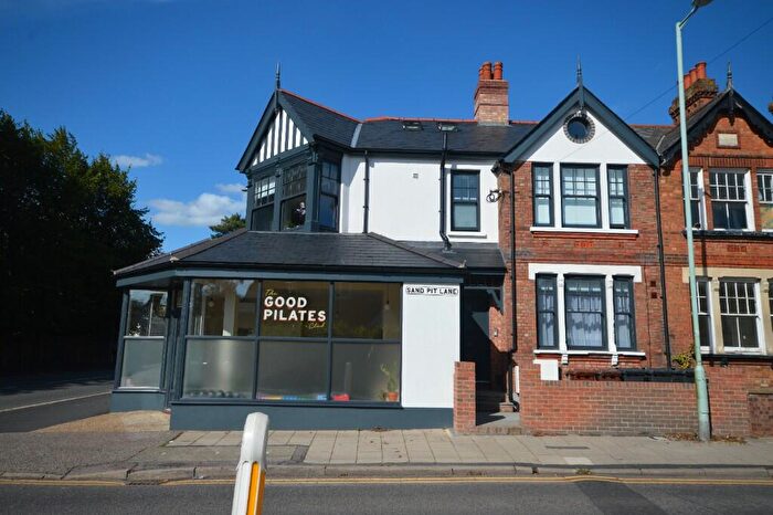 2 Bedroom Apartment To Rent In Sandpit Lane, St. Albans, Hertfordshire, AL1