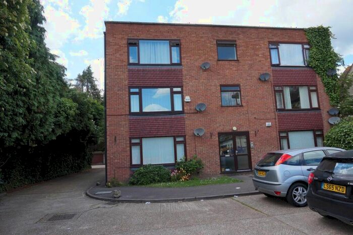 2 Bedroom Flat To Rent In Town Centre, SL1