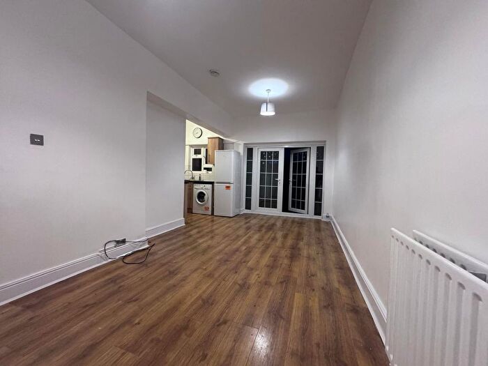 2 Bedroom Terraced House To Rent In Broomstick Hall Road, Waltham Abbey, EN9