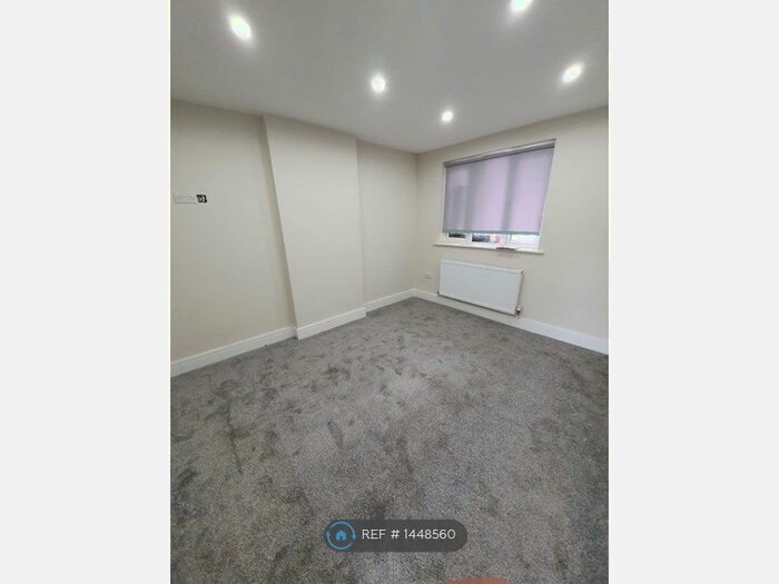 2 Bedroom Flat To Rent In High Street, Orpington, BR6