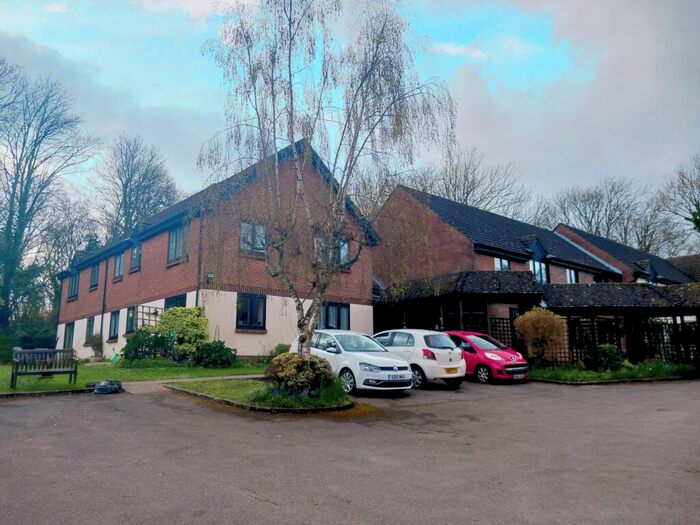 2 Bedroom Apartment To Rent In Rosecott Court, Horndean, PO8