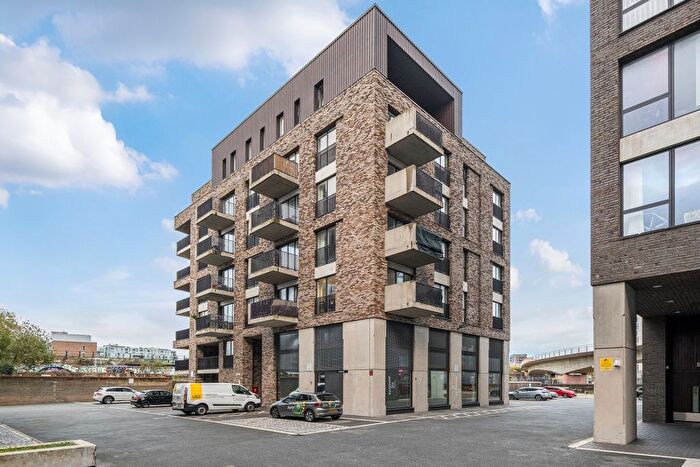 1 Bedroom Flat To Rent In Creative Road, London, SE8