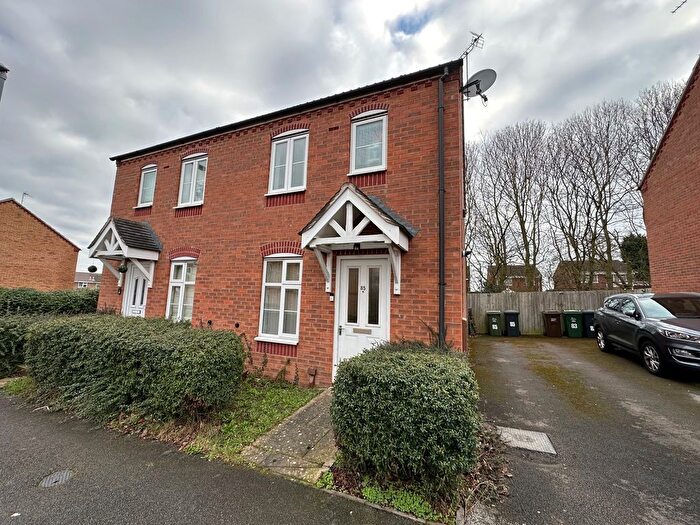 2 Bedroom Property To Rent In Darwin Crescent, Loughborough, LE11