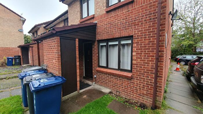 1 Bedroom Maisonette To Rent In Pasteur Close, London, NW9