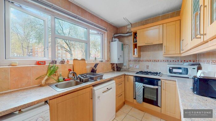 3 Bedroom Flat To Rent In Royal Oak Court, Pitfield Street, Old Street, London, N1