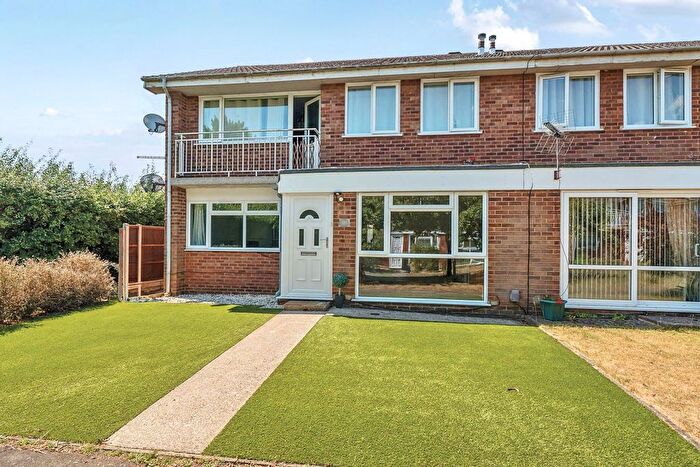 2 Bedroom Maisonette To Rent In Clover Road, Flitwick, Bedford, MK45