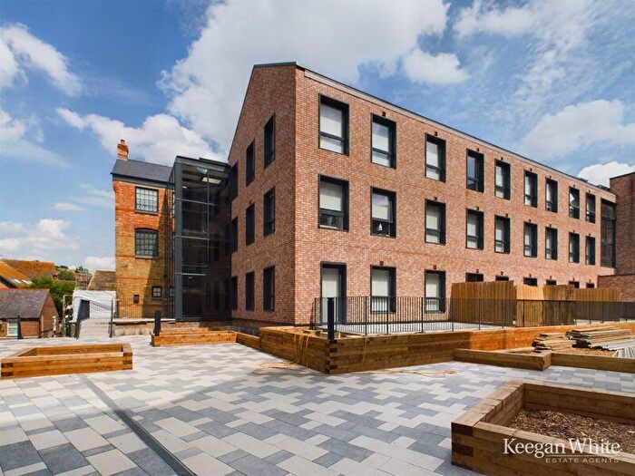 1 Bedroom Apartment To Rent In Leigh Street, High Wycombe, HP11