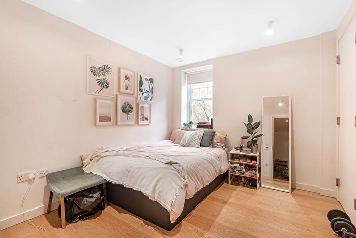 2 Bedroom Flat To Rent In Mansion House, Kennington Park Road, SE11