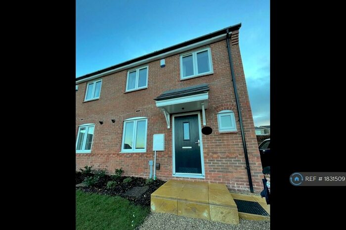 3 Bedroom Semi-Detached House To Rent In Pipistrelle Place, Littleover, Derby, DE23