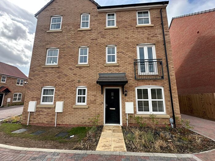 3 Bedroom Town House To Rent In Perry Lane, PE7
