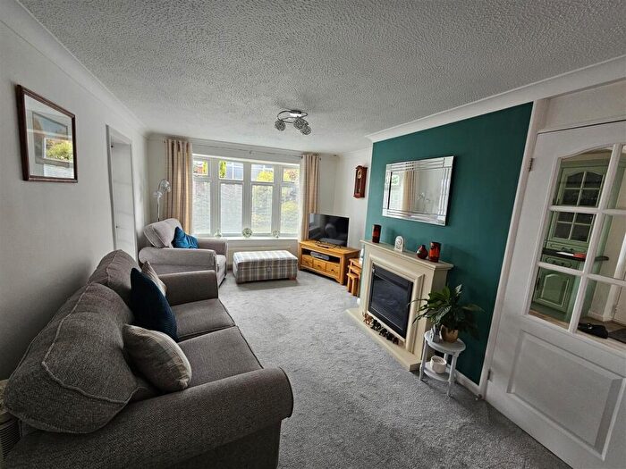 2 Bedroom Detached Bungalow For Sale In Deansgate, Pleasley, Mansfield, NG19