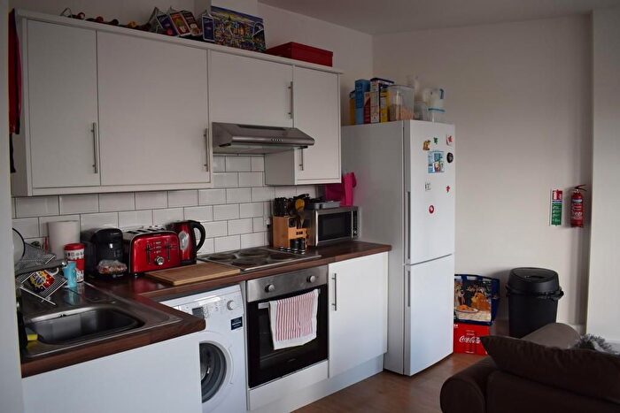 1 Bedroom Flat To Rent In Cranbrook Road, Ilford, IG2