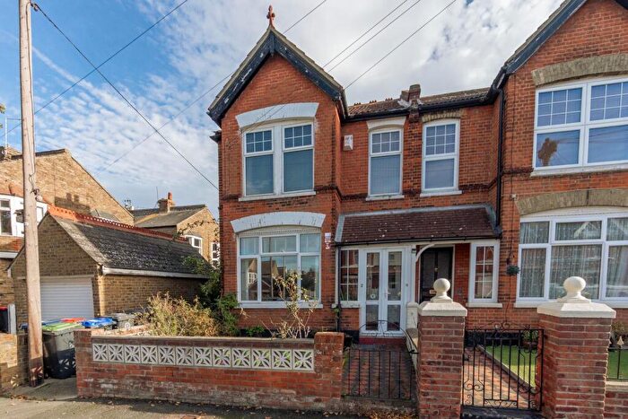 4 Bedroom End Of Terrace House For Sale In Oakdale Road, Herne Bay, CT6