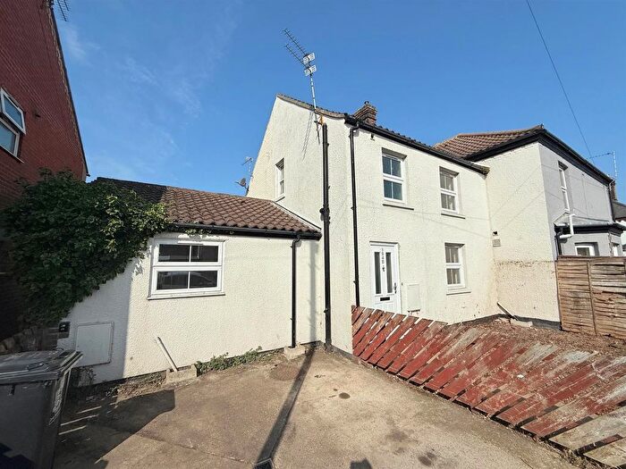 1 Bedroom End Terrace House For Sale In Stafford Road, Great Yarmouth, NR31