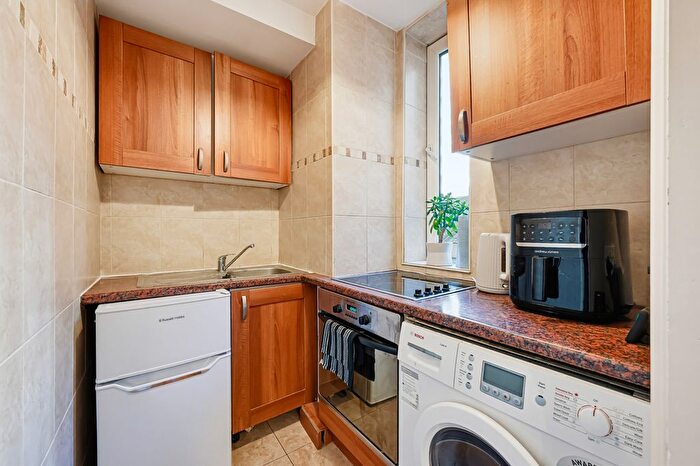 1 Bedroom Studio To Rent In Sloane Avenue, SW3