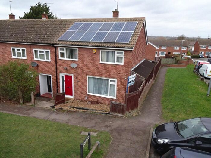 3 Bedroom End Of Terrace House For Sale In The Link, Houghton Regis, Dunstable, Bedfordshire, LU5