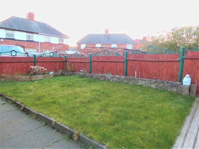 3 Bedroom Flat To Rent In Westway, Dunston, Gateshead, NE11